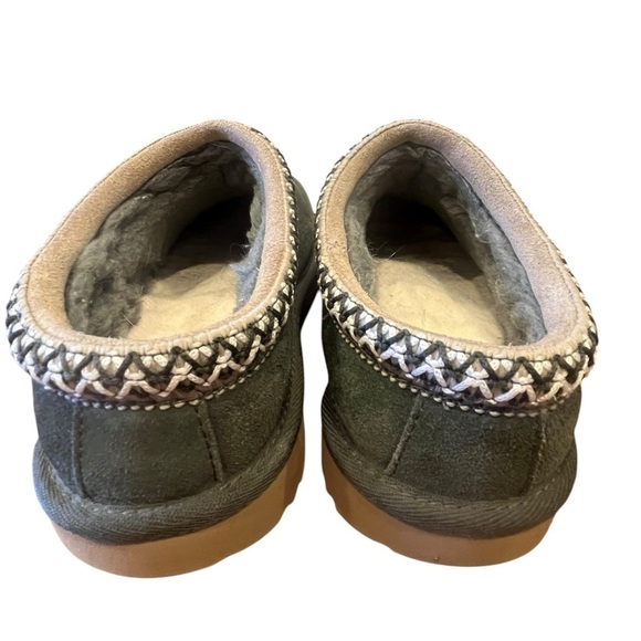 UGGS Forest Night Tasman II Embroidered Slides - Picture 4 of 11